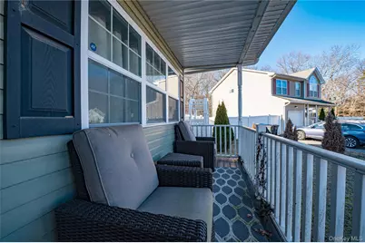 44 Chauncey Lane, Coram, NY 11727 - Photo 2