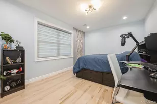 215 Marguerite Ave, Floral Park, NY 11001 - Photo 28