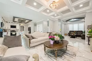 215 Marguerite Ave, Floral Park, NY 11001 - Photo 10