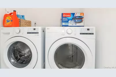 215 Marguerite Ave, Floral Park, NY 11001 - Photo 18