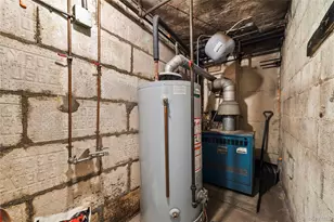 60-28 Wetherole St, Elmhurst, NY 11373 - Photo 32