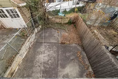 6028 Wetherole Street, Elmhurst, NY 11373 - Photo 28