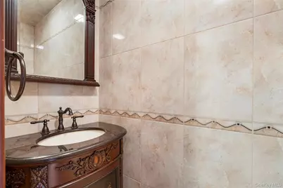 822 Dean Avenue, Bronx, NY 10465 - Photo 18