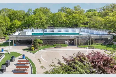 152-18 Union Turnpike #204K, Flushing, NY 11367 - Photo 14