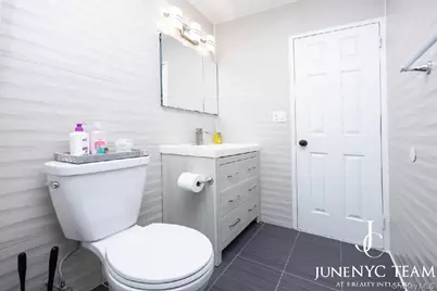 152-18 Union Turnpike #204K, Flushing, NY 11367 - Photo 10