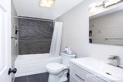 152-18 Union Turnpike #204K, Flushing, NY 11367 - Photo 12