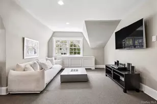 64 Trenor Dr, New Rochelle, NY 10804 - Photo 22