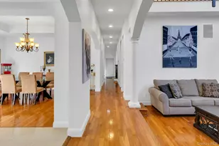 10 Bay Woods Dr, Hampton Bays, NY 11946 - Photo 14