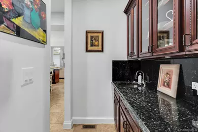 10 Bay Woods Drive, Hampton Bays, NY 11946 - Photo 20