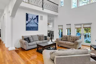 10 Bay Woods Dr, Hampton Bays, NY 11946 - Photo 10