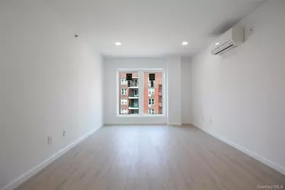 13450 Blossom Avenue #3D, Flushing, NY 11355 - Photo 2