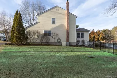 70 Fairway Drive, Wading River, NY 11792 - Photo 30