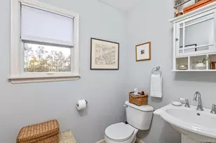 70 Fairway Dr, Wading River, NY 11792 - Photo 12