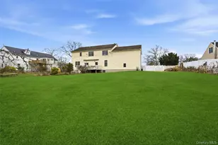 471 Southport St, Ronkonkoma, NY 11779 - Photo 8