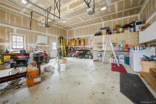 471 Southport St, Ronkonkoma, NY 11779 - Photo 14