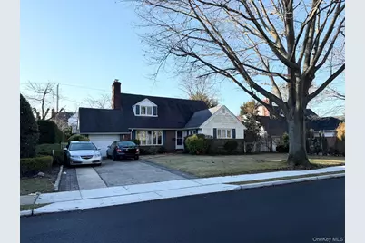 90 Amherst Street, Garden City, NY 11530 - Photo 2