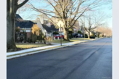 90 Amherst Street, Garden City, NY 11530 - Photo 4