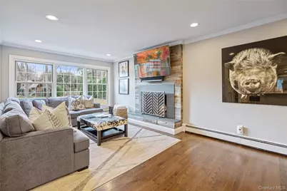 172 Burtis Lane, Syosset, NY 11791 - Photo 10