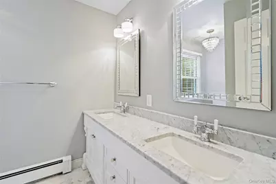 172 Burtis Lane, Syosset, NY 11791 - Photo 28