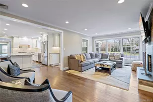 172 Burtis Ln, Syosset, NY 11791 - Photo 8