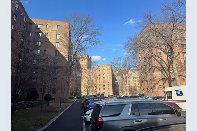 1591 Metropolitan Avenue #3I, Bronx, NY 10462 - Photo 10