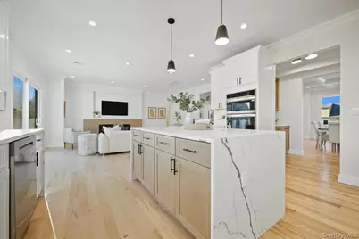 28 Eve Lane, Levittown, NY 11756 - Photo 14