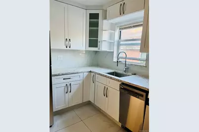 15-42 Utopia Parkways, Whitestone, NY 11357 - Photo 2