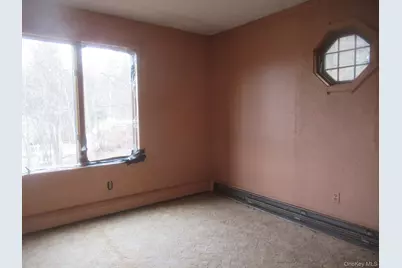 70 Deer Trail N, Greenwood Lake, NY 10925 - Photo 16