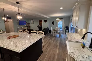 71 Home St, Malverne, NY 11565 - Photo 12