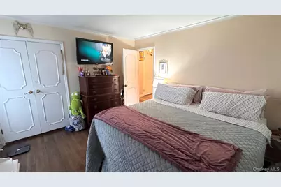 71 Home Street, Malverne, NY 11565 - Photo 16