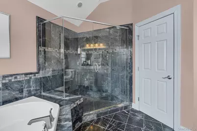 86 Louise Court, Riverhead, NY 11901 - Photo 16