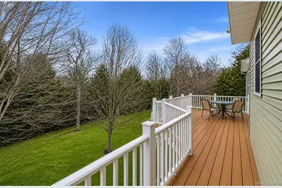 86 Louise Court, Riverhead, NY 11901 - Photo 22