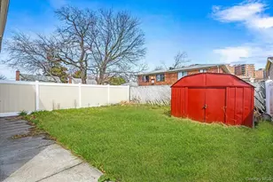 134-15 160th St, Rochdale, NY 11434 - Photo 16