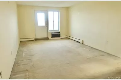 135 Post Avenue #5-L, Westbury, NY 11590 - Photo 4