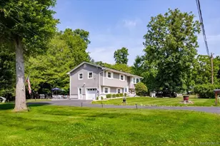 1 N Amundsen Ln, Airmont, NY 10901 - Photo 2