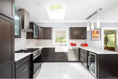 1 N Amundsen Lane, Airmont, NY 10901 - Photo 10