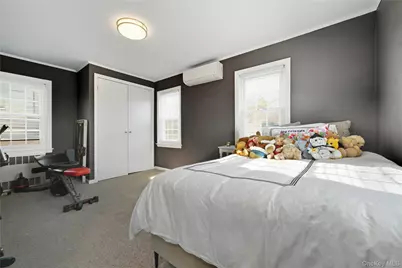 8 Burton Avenue, Woodmere, NY 11598 - Photo 12