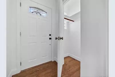180 W Washington Avenue, Pearl River, NY 10965 - Photo 4