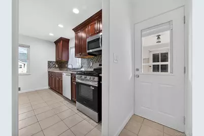 180 W Washington Avenue, Pearl River, NY 10965 - Photo 12