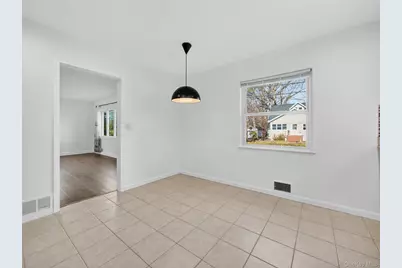 180 W Washington Avenue, Pearl River, NY 10965 - Photo 10