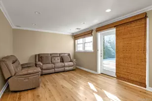 2528 Balsam Ave, East Meadow, NY 11554 - Photo 8