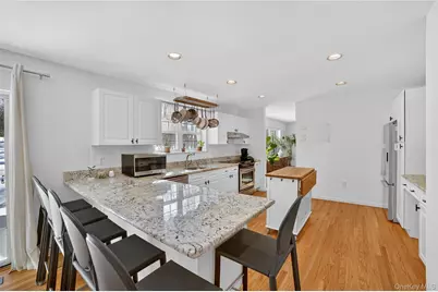 305 Rockwood Court, Yorktown Heights, NY 10598 - Photo 12