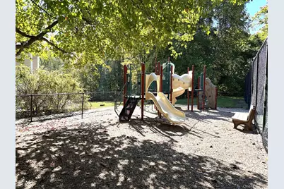 305 Rockwood Court, Yorktown Heights, NY 10598 - Photo 46