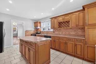 132 S Terrace Pl, Valley Stream, NY 11580 - Photo 8