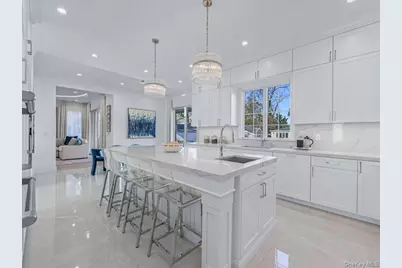 [Address not provided], Great Neck, NY 11021 - Photo 8