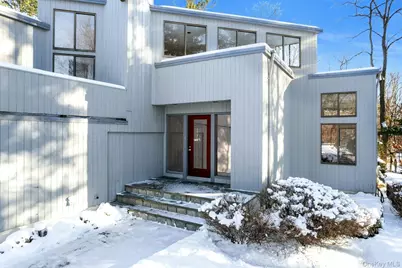 637 Long Hill Road W, Briarcliff Manor, NY 10510 - Photo 2