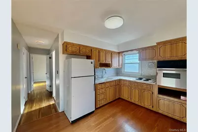 [Address not provided], Valley Stream, NY 11581 - Photo 6