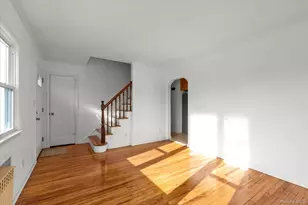 5 White St, Valley Stream, NY 11580 - Photo 2