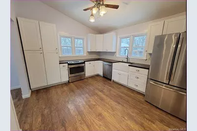 20 Princeton Street, Red Hook, NY 12571 - Photo 10