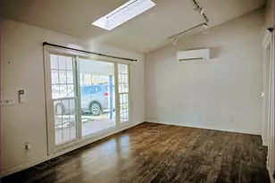 20 Princeton St, Red Hook, NY 12571 - Photo 2